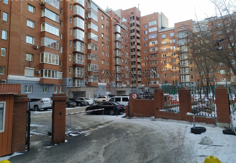 3-комнатная Перенсона Центр за 57000 руб/мес фото 12